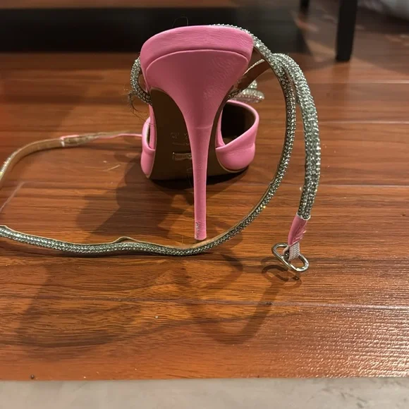 Pink heels - Picture 3 of 5